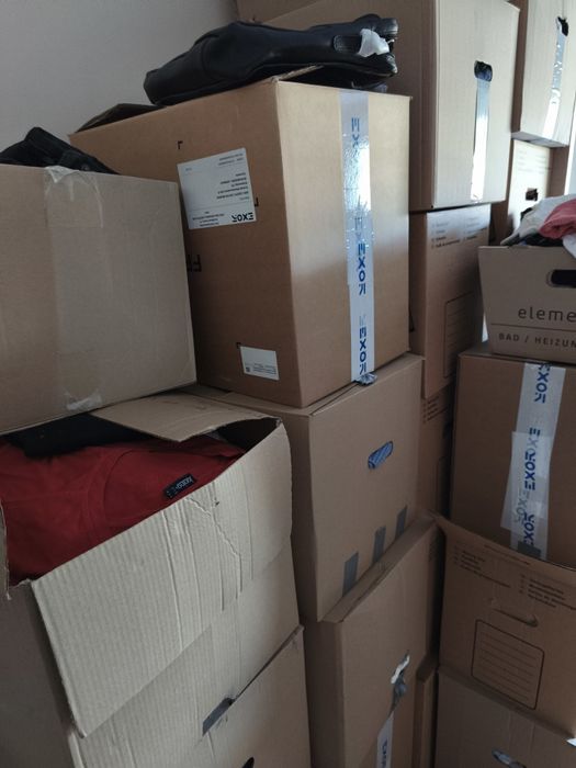 Wyprzedaż garażowa (Nowe ubrania 50% taniej)