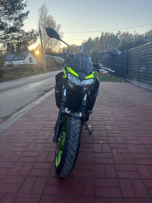 Kawasaki Z 650 Kawasaki Z650 | 2021 | 6879km | Stan bardzo dobry