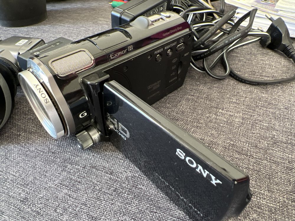Kamera Sony HDR-CX560ve - ZESTAW