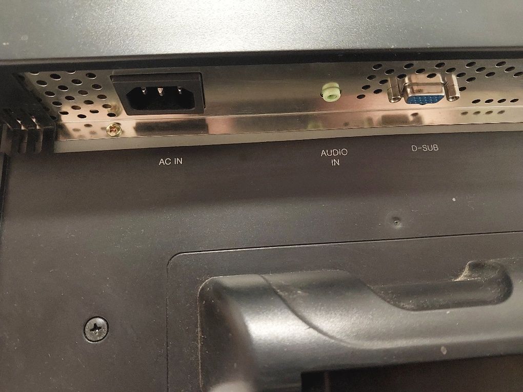 Monitor iiyama pl1900