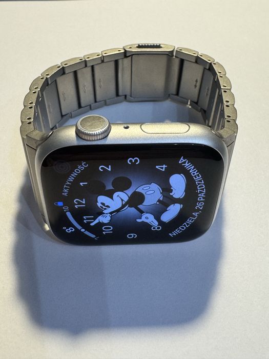 Apple Watch 9 Pure Platinum 45mm