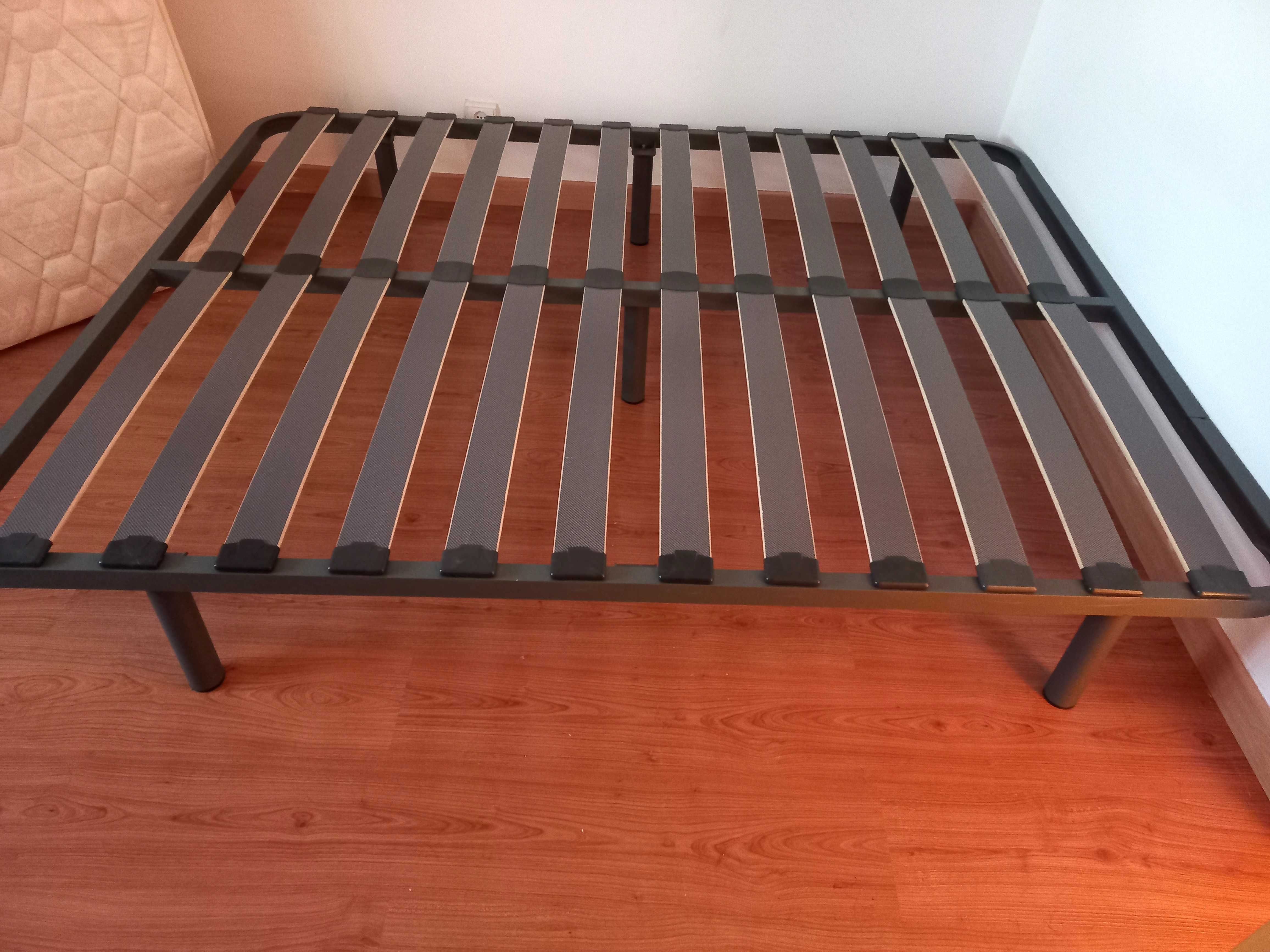 Cama de casal nova