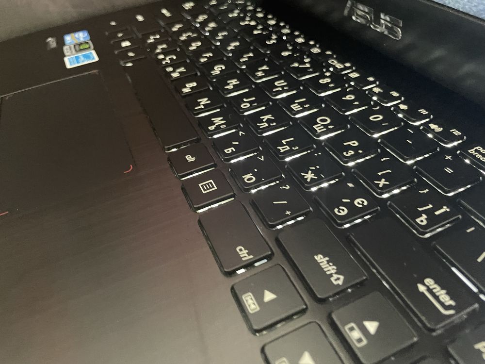 Игровой ноутбук Asus ROG/i5/8 RAM/ 256SSD/GeForce GTX660 2 GB