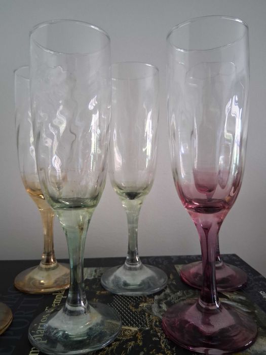 6 copos de champanhe coloridos (flutes) (Portes incluídos)