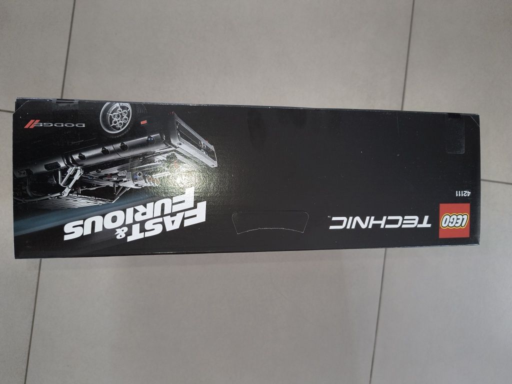 LEGO Technic Dom's Dodge Charger 42111