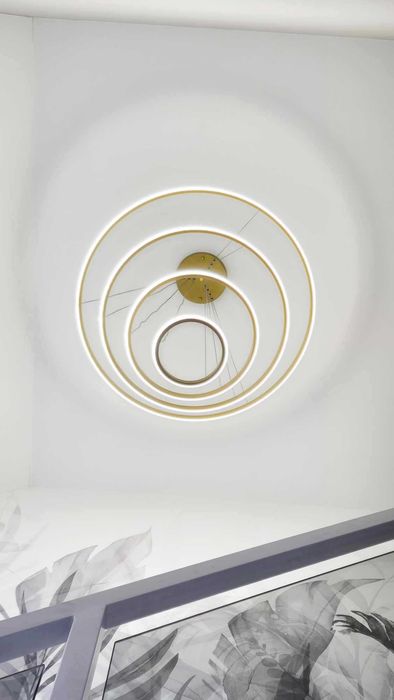 Lampa wisząca led 4 ring złota stan idealny