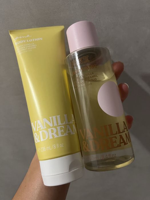 Спрей та лосьон від  Pink  оригінал !   Ваніль , крамель та кокос )
