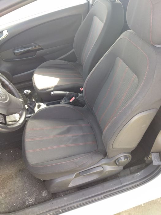 Opel corsa black edition