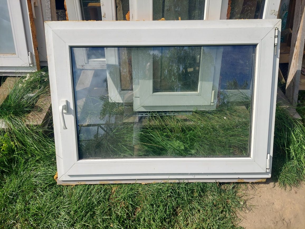 Okno okna z demontażu białe 120x85 RU PCV Mahoń
