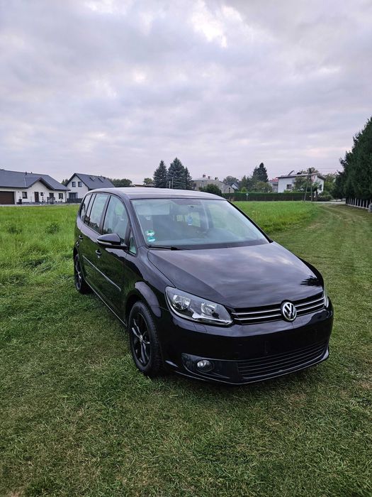 Volkswagen Touran 1. 6 TDI • 2011 rok