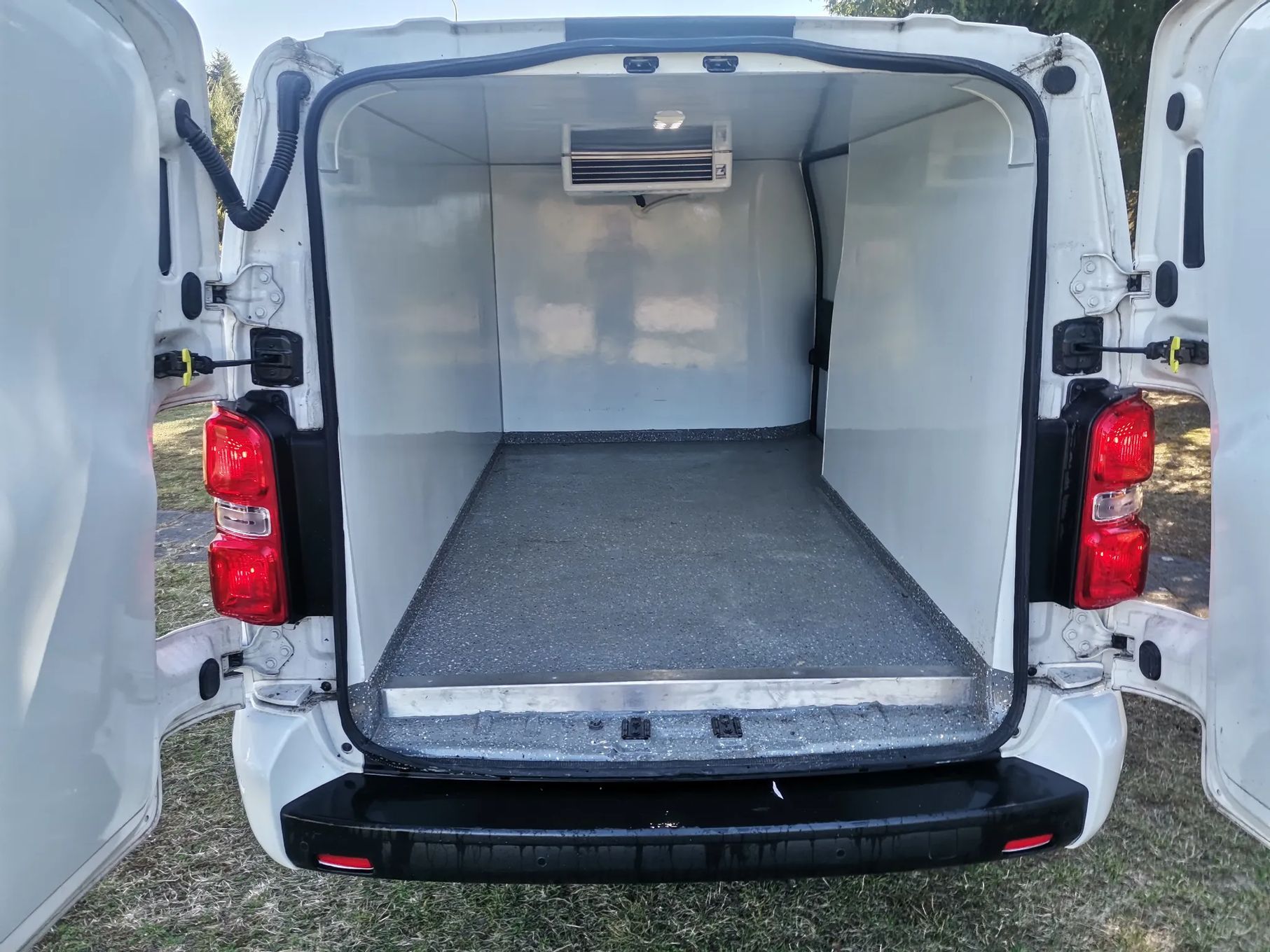 Peugeot Expert Jumpy Proace  Expert Chlodnia 43tyskm fvat jumpy izoterma