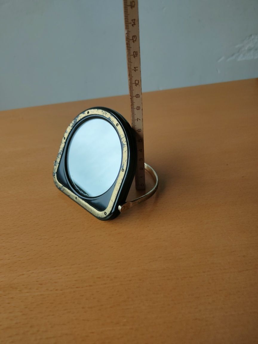 Conjunto de espelhos de bolso.