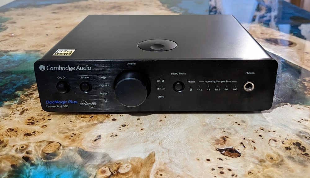 DAC Cambridge Audio DacMagic Plus fabryczny zestaw