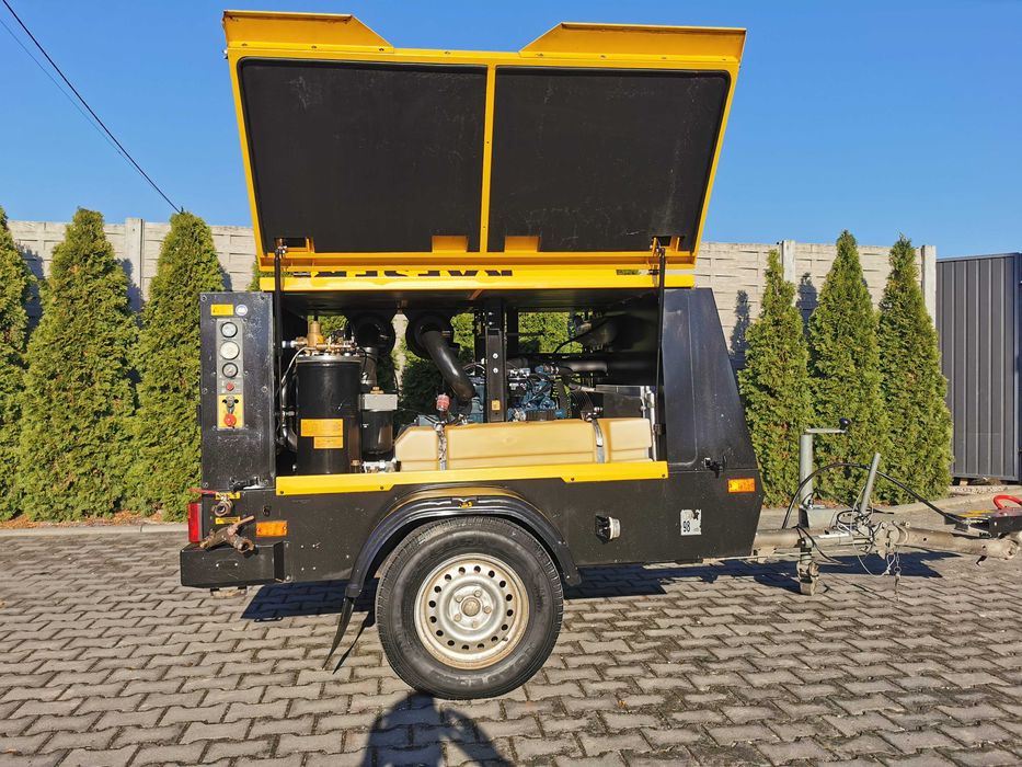 2015r 5700L/min Sprężarka śrubowa spalinowa KAESER M57 rejestracja