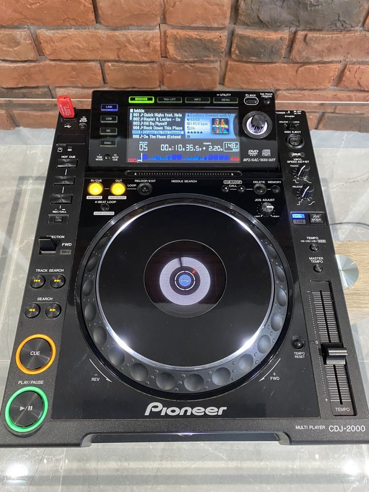 Pioneer CDJ2000 1 sztuka - zadbany