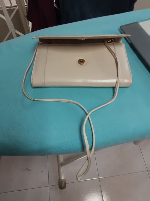 Bolsa de mão pochete  em pele para cerimónia