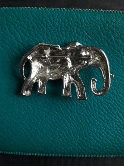 Broszka z cyrkoniami słoń