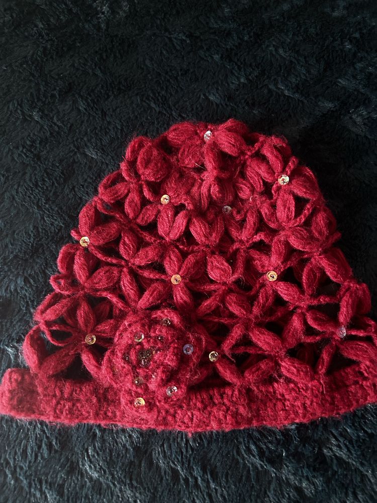 Gorro com detalhe rosa