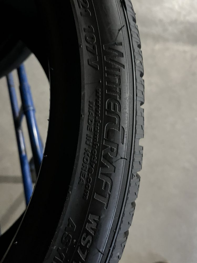 295/35/21 R21 Kumho Winter Craft WS71 4шт нові зима