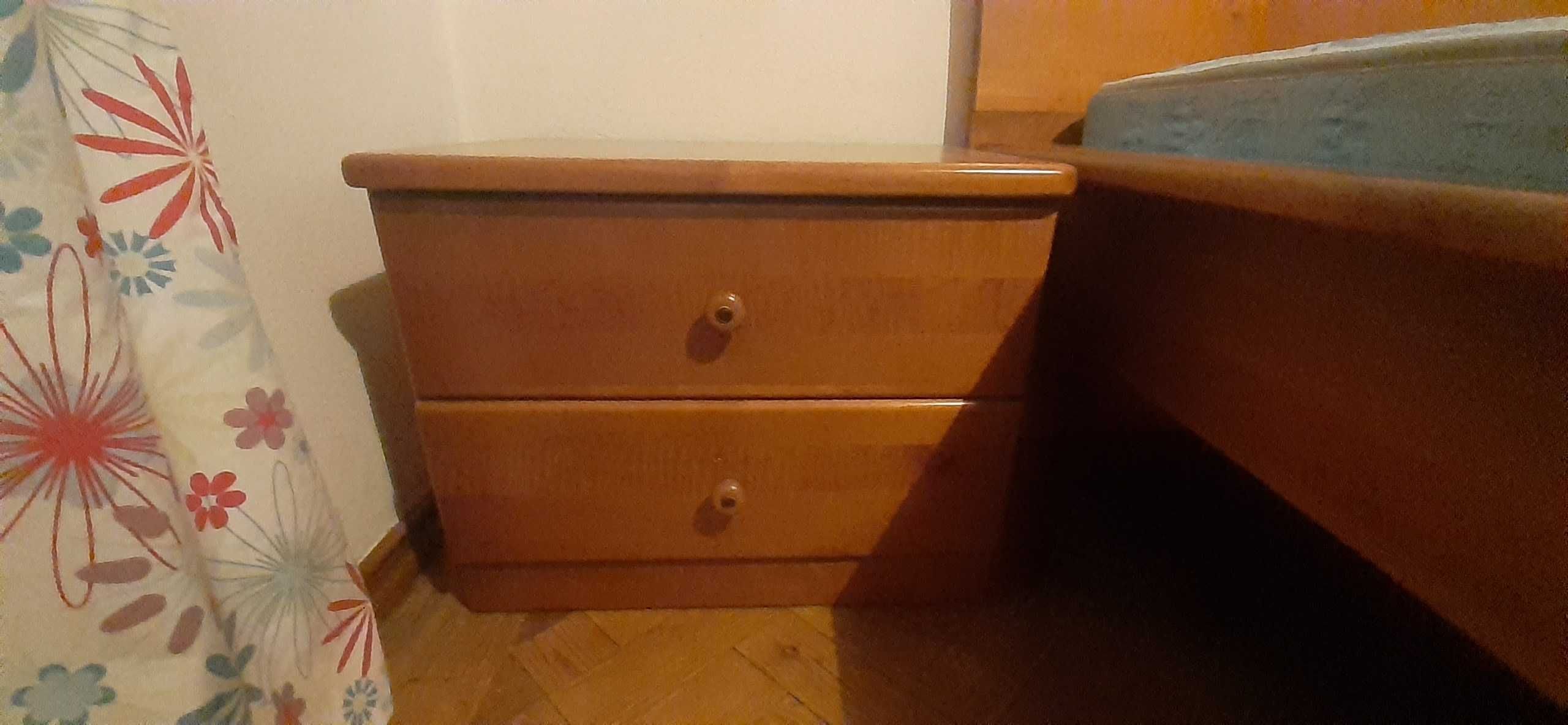 Cama de casal + 2 mesinhas de cabeceira, madeira de cerejeira maciça