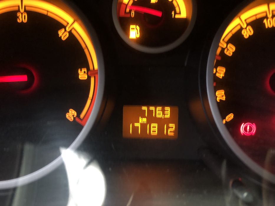 Opel corsa 1.3 cdti 170.000km