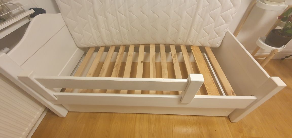 Łóżko białe z szufladą dla dziewczynki lub chłopca