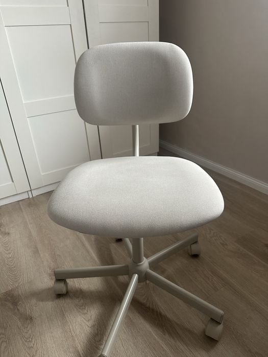 Krzesło do biurka Ikea beżowe BLECKBERGET