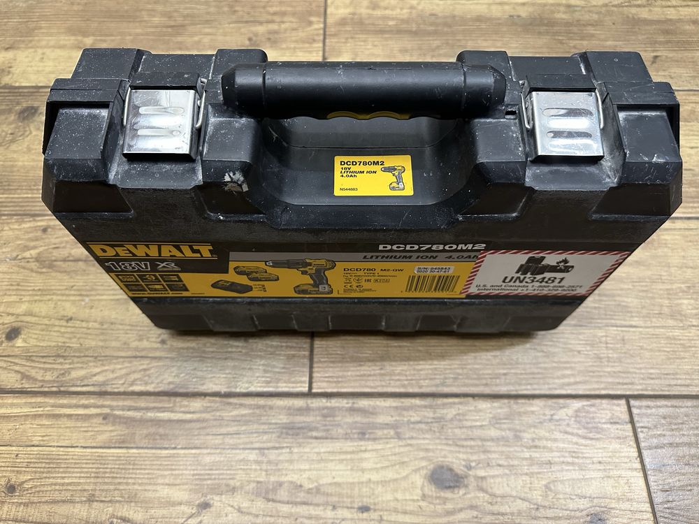 Walizka transportowa DeWalt DCD780