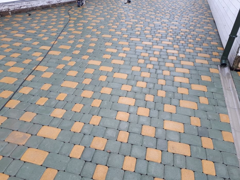 Працюємо швидко якісно.Все робимо під ключ.Приїзд майстра на заміри.