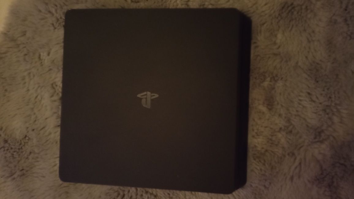 PlayStation 4 z padem
