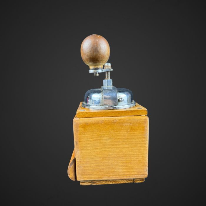 Ręczny drewniany młynek do kawy styl vintage B51/073101