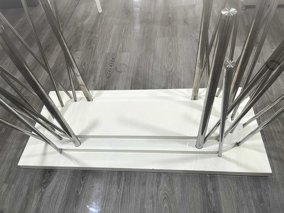 Mesa de Jantar c/ tampo de vidro