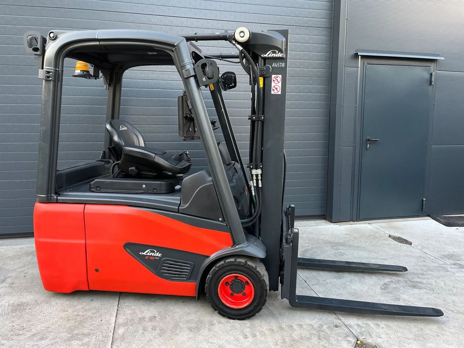 Linde E18 TRIPLEX, przesuw boczny, ładowarka zintegrowana, E16 E20  TRIPLEX, wys. podn. 4,17m/1600kg, wys. konstr. 1,97m, bateria 48V,