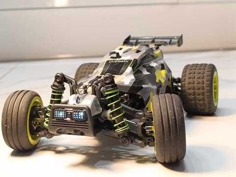 Model OVERMAX X-Blast 4x4 45KM/H Dwa akumulatory + Części zapasowe.