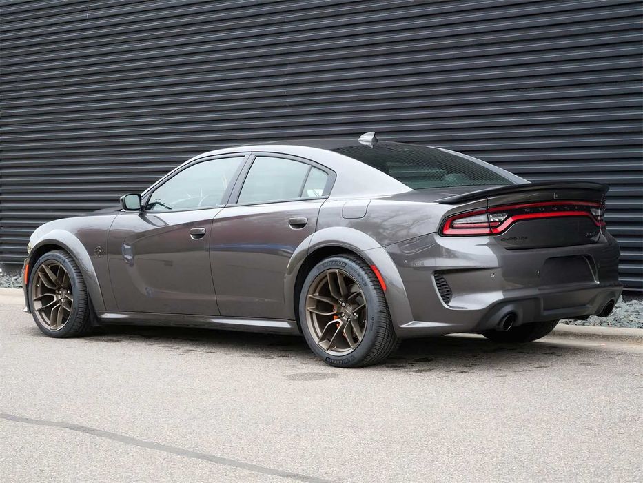 Dodge Charger SRT HELLCAT      2023