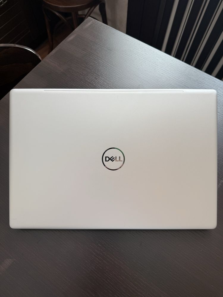 Dell inspiron 15 7570/ i7-8550U/ 16GB/ 512GB SSD/ Geforce 940MX