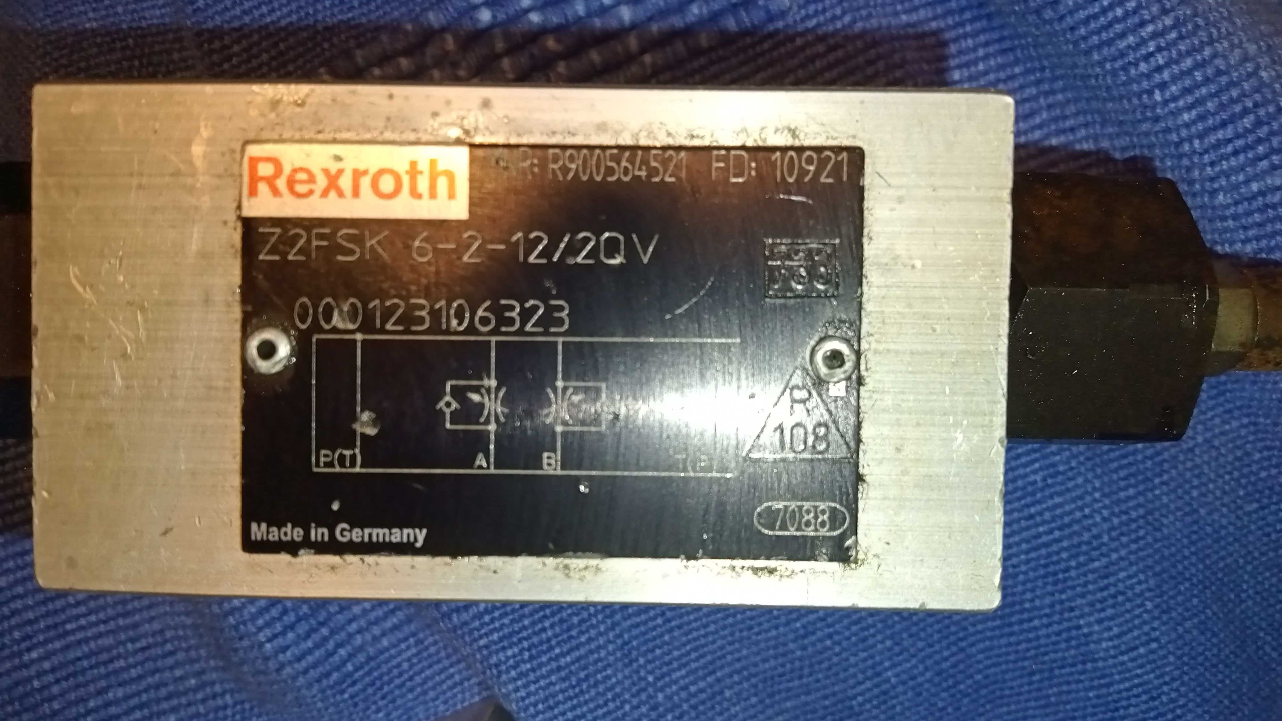 Rozdzielacz hydrauliczny z elektrozaworami 24V Rexroth