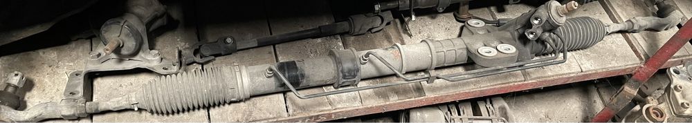 Caixa direção Nissan Cabstar NT400
