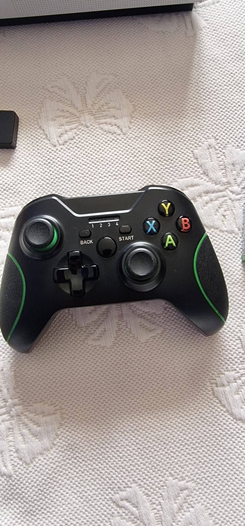 Xbox one S 1TB 2 comandos