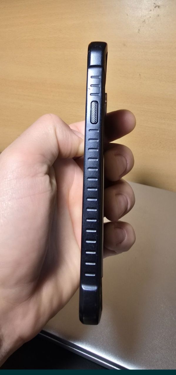 Samsung Galaxy Xcover 3 не баче наших сім