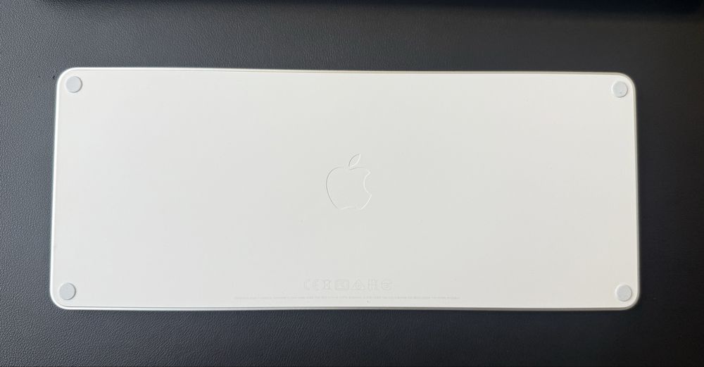 Apple Keyboard (White) + Mouse Satechi