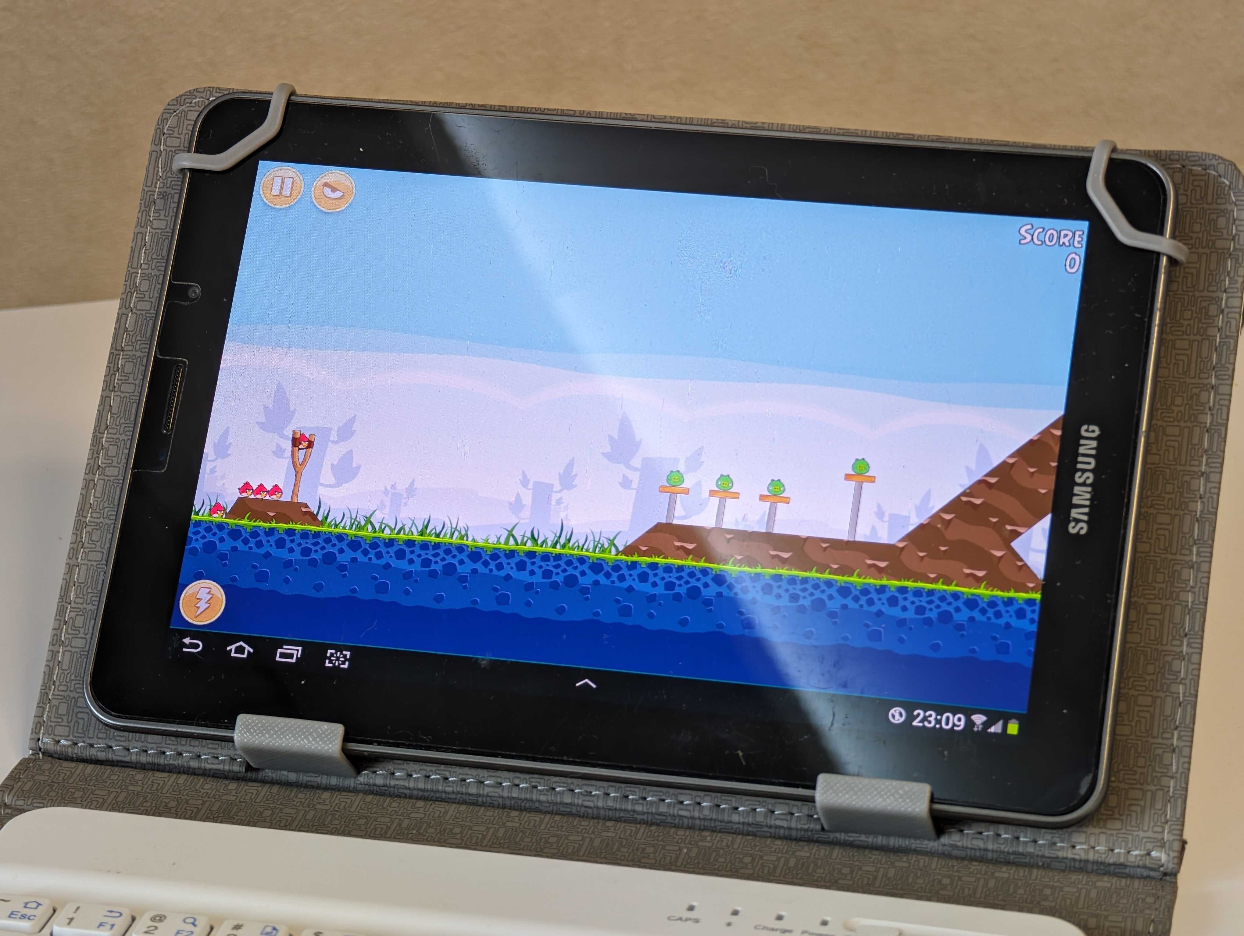 Samsung Galaxy Tab 7.7 P6800 с клавиатурой