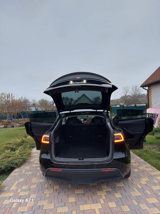 Tesla model y perfomance тесла модел у перфоменс