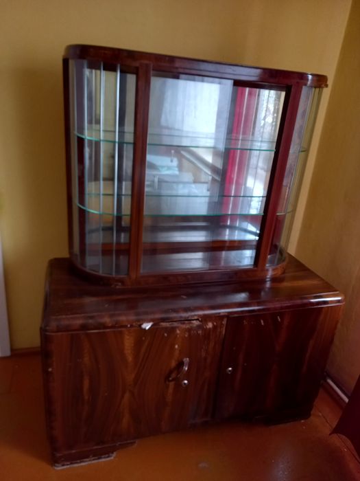 Sprzedam  piękny  kredens
