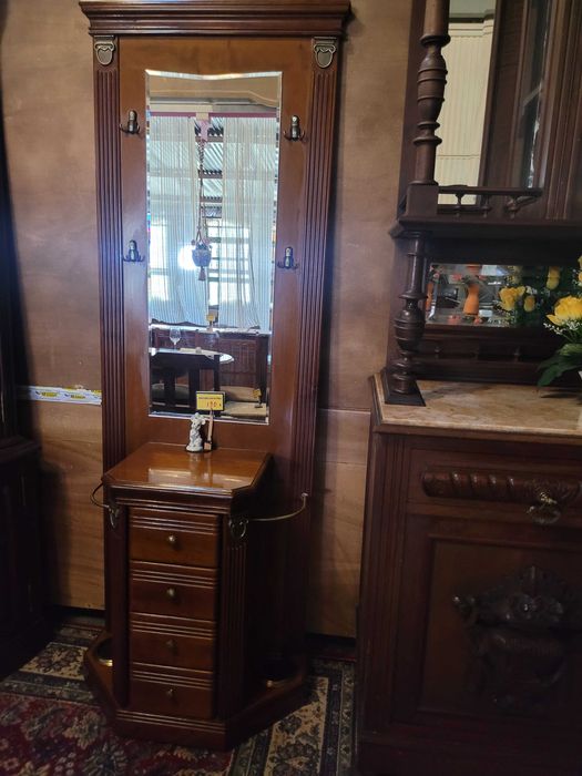 Móvel de entrada - Muito bom estado geral