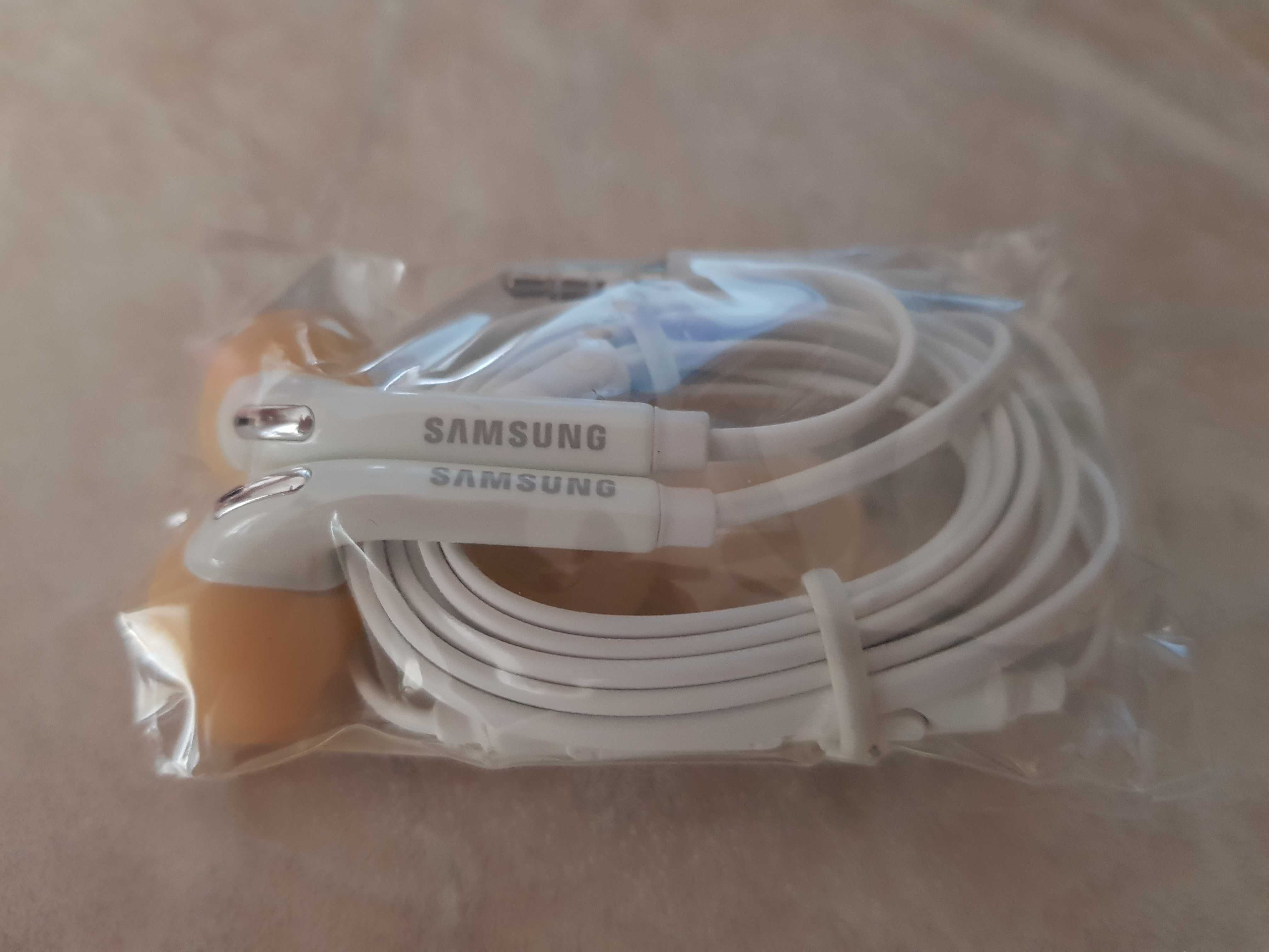 Новые наушники проводные Samsung