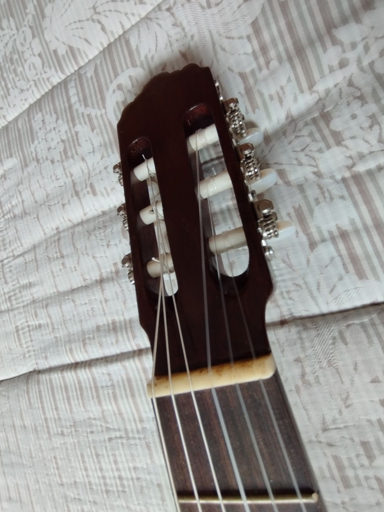 Liquidação total guitarra artesanal com caixa incluída