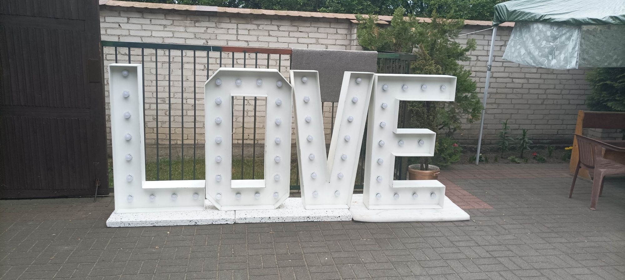 Napis Love Ledowy Duży