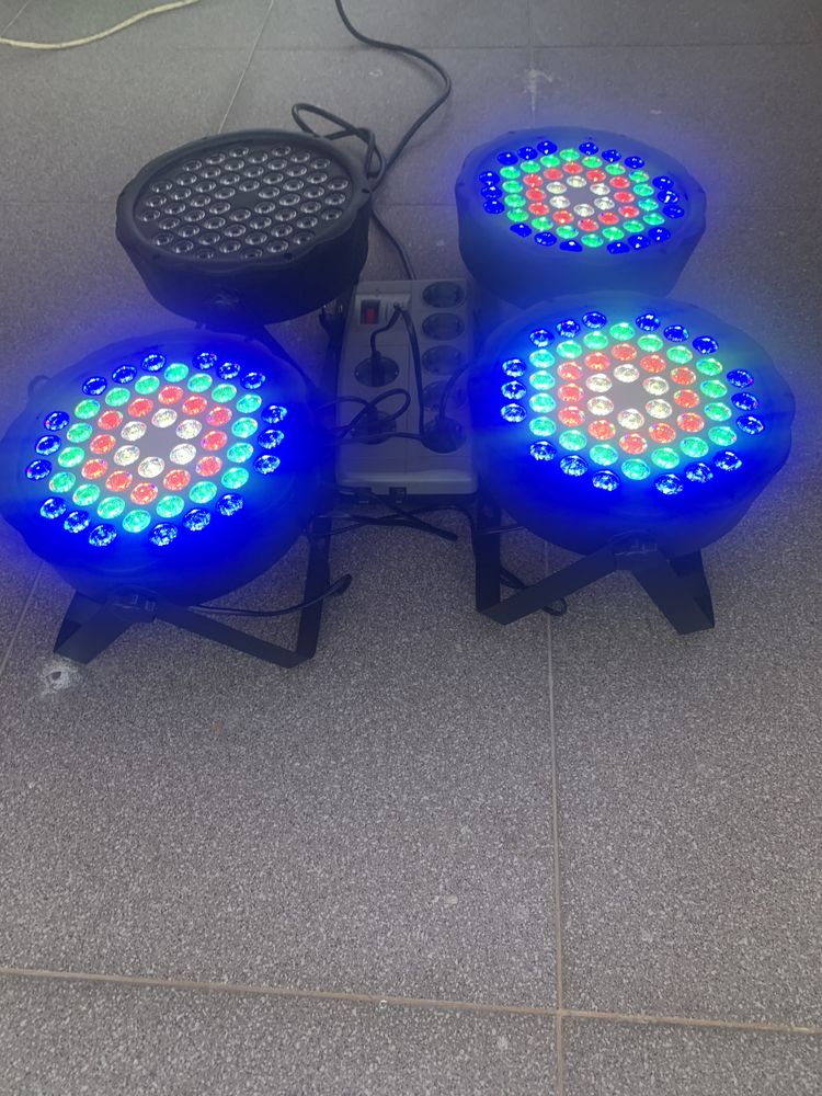 4 projetores dmx 54 leds