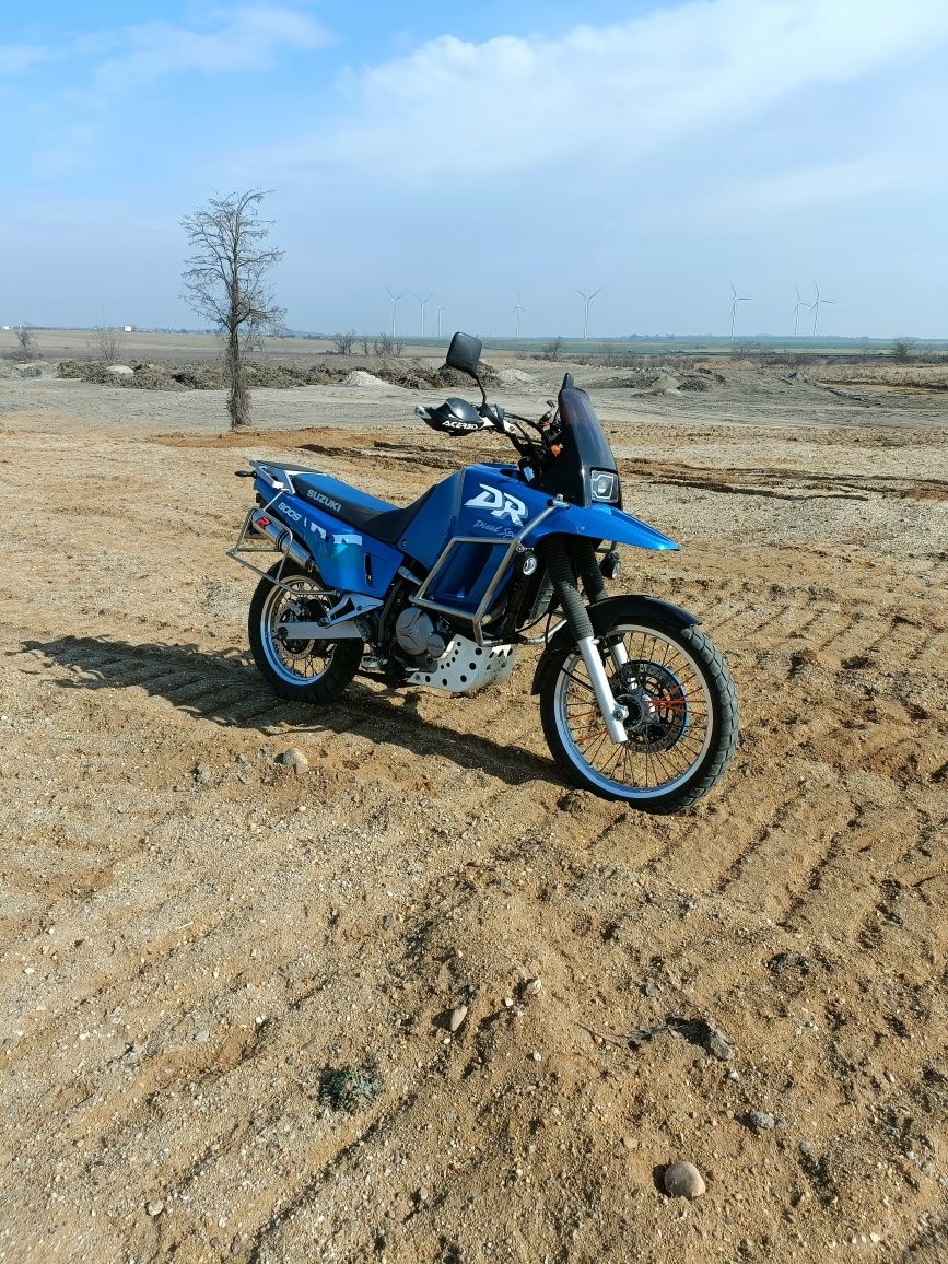 Sprzedam Suzuki dr800BigS 11500(cena do końca tygodnia)